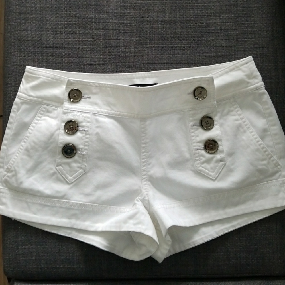 Express white shorts size 4